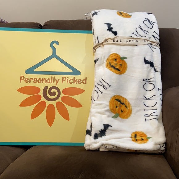 Rae Dunn TRICK OR TREAT Throw - Picture 2 of 3